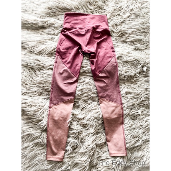 Old Navy | High-Rise Color-Block Leggings - Picture 2 of 6